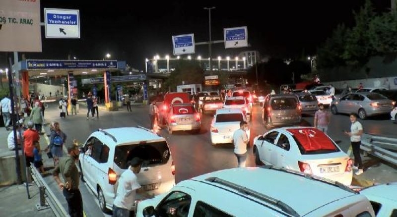 15 Temmuz Demokrasi Otogarı'nda asker uğurlama yoğunluğu 10