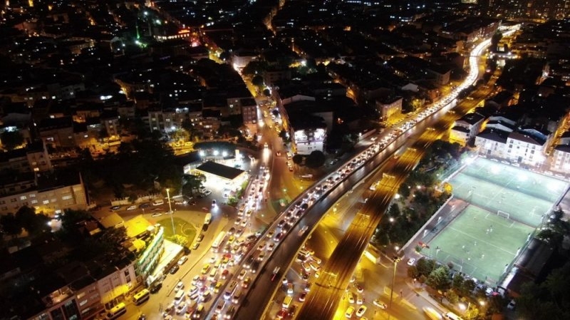 15 Temmuz Demokrasi Otogarı'nda asker uğurlama yoğunluğu 3