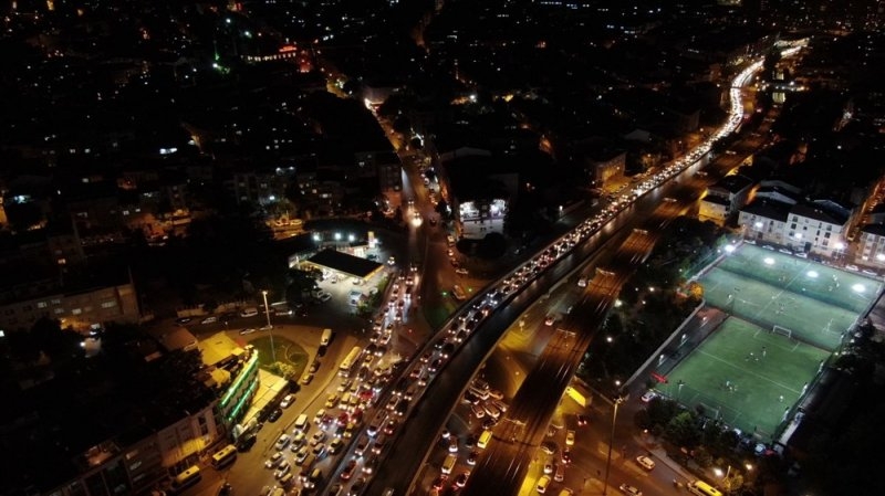 15 Temmuz Demokrasi Otogarı'nda asker uğurlama yoğunluğu 6