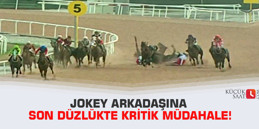 Jokey arkadaşına son düzlükte kritik müdahale!