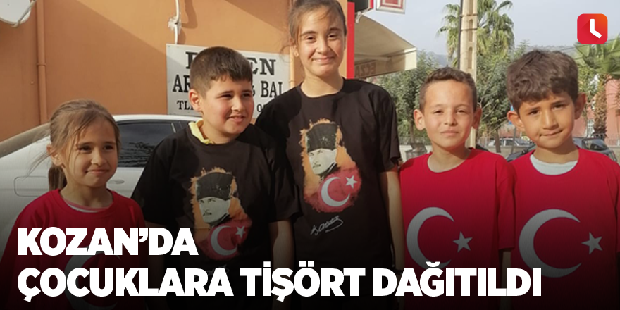 Kozan’da çocuklara tişört dağıtıldı