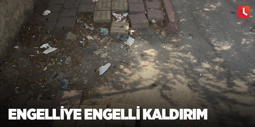 Engelliye engelli kaldırım