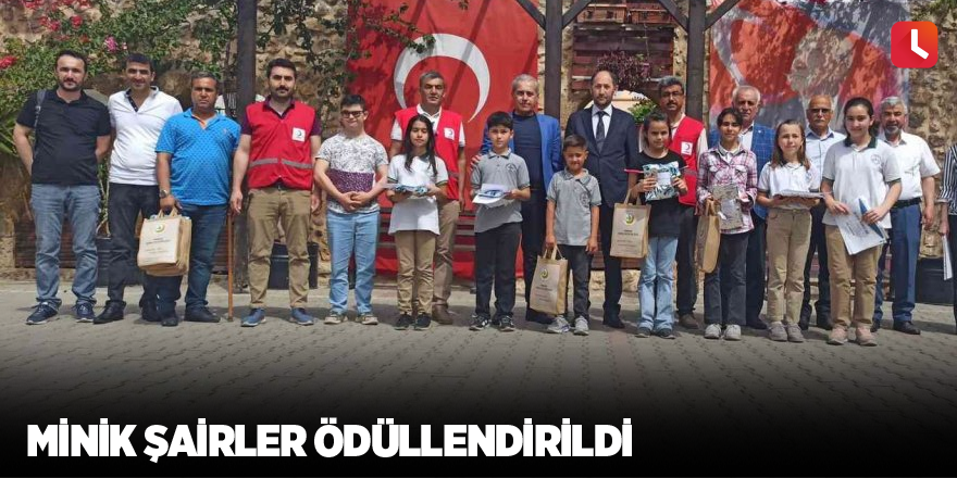 Minik şairler ödüllendirildi