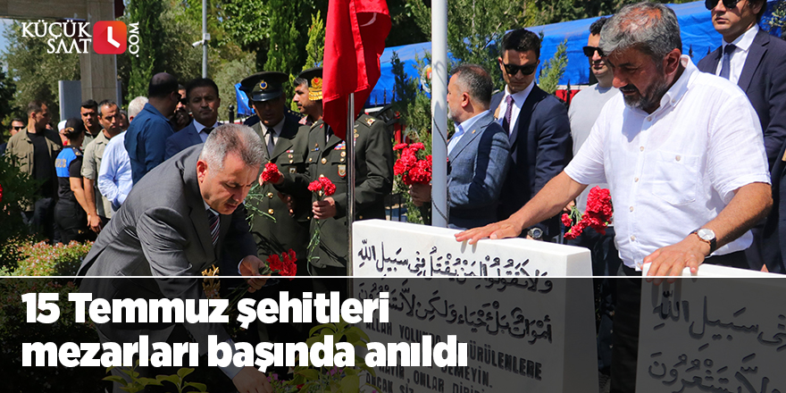 Adana’da 15 Temmuz şehitleri mezarları başında anıldı