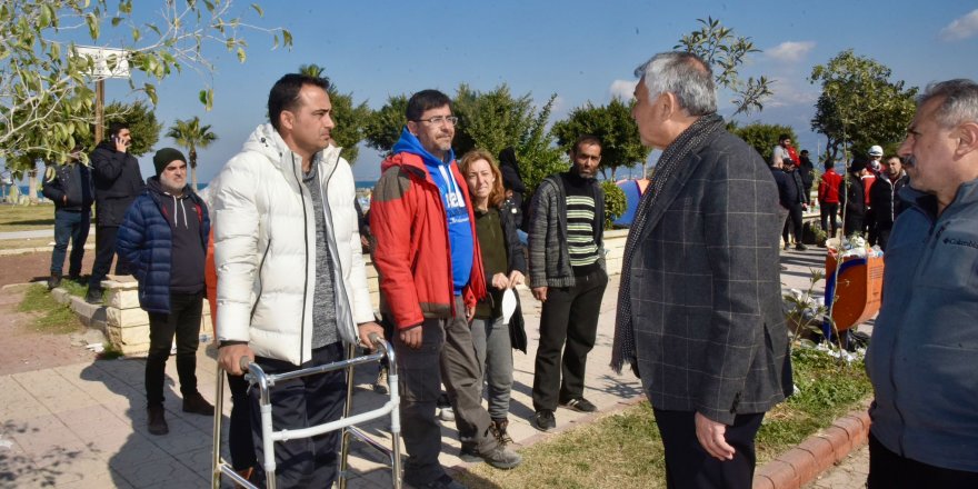 Zeydan Karalar, Adana Büyükşehirşehir Belediyesi ekip, ekipmanları ve CHP heyeti Hatay'da