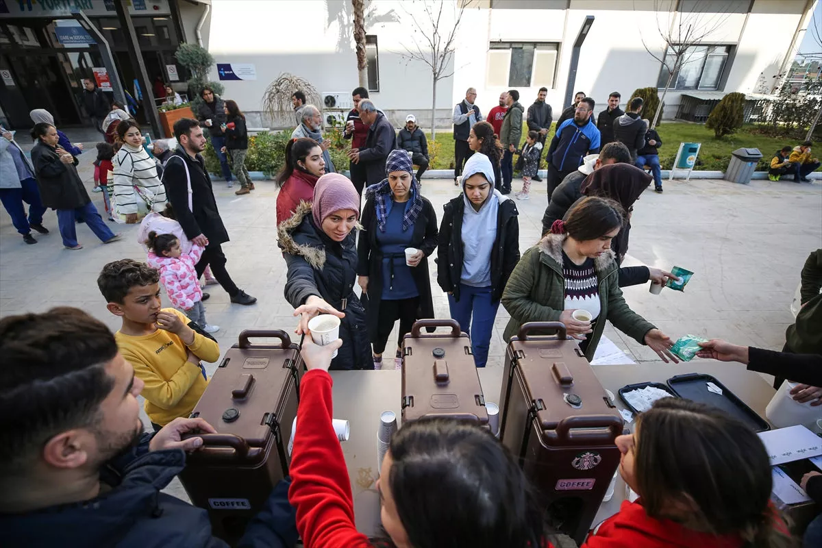 Depremzedeler Adana'da KYK yurtlarına yerleştirildi