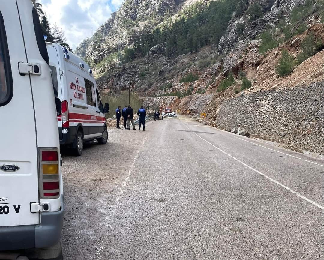 Adana’daki heyelanda hayatını kaybeden öğretmelerin kimlikleri belli oldu