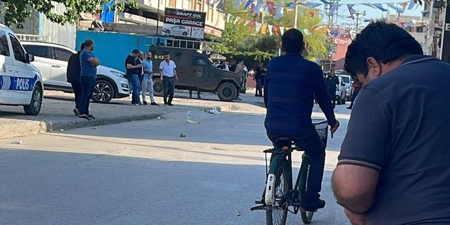 Adana’da silahlı çatışma: Annesinin kucağındaki bebek kurşunların hedefi oldu