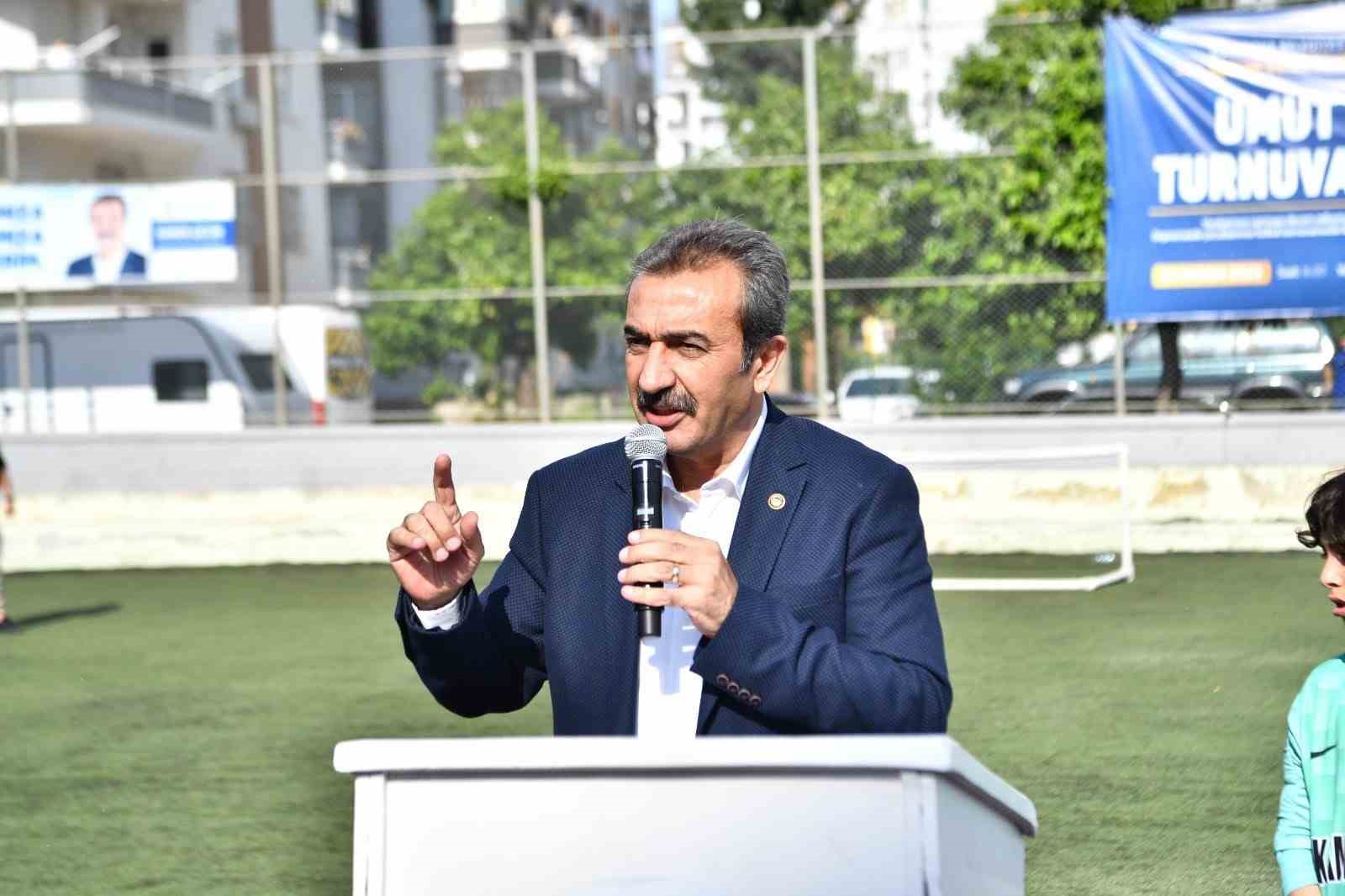 Adana’da “Gülen Yüzler Umut Turnuvası” başladı