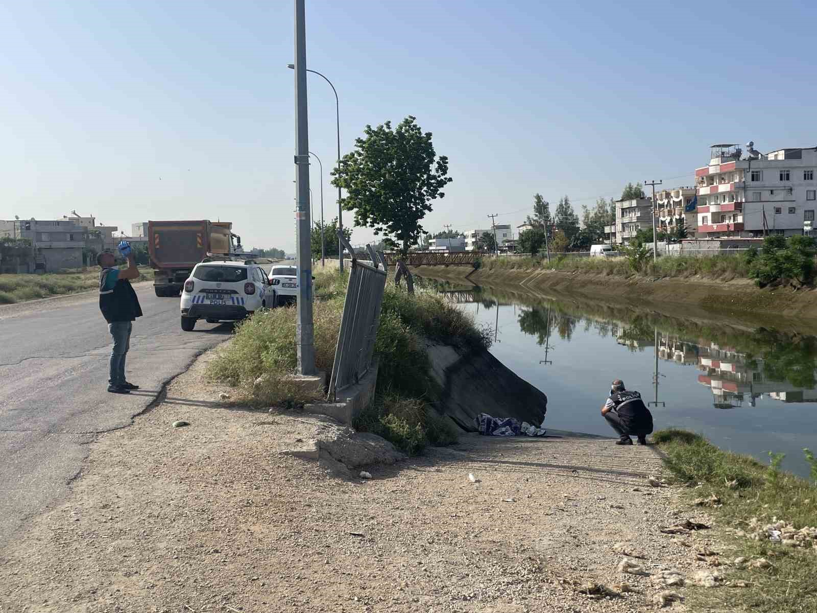 Adana'da sulama kanalında erkek cesedi bulundu