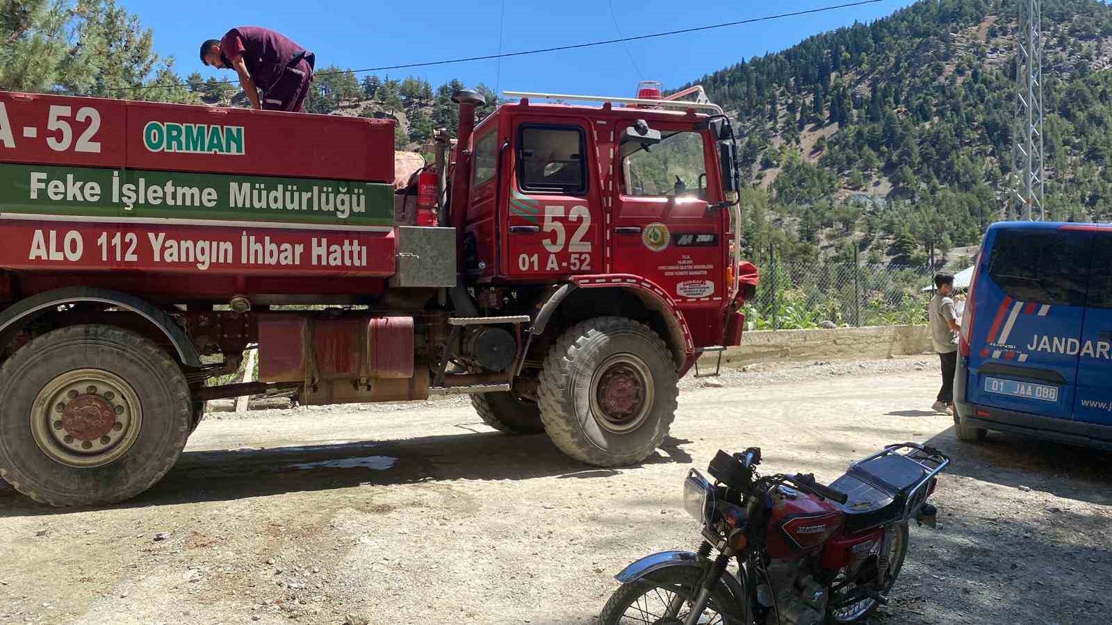 Adana’da orman yangını büyümeden söndürüldü