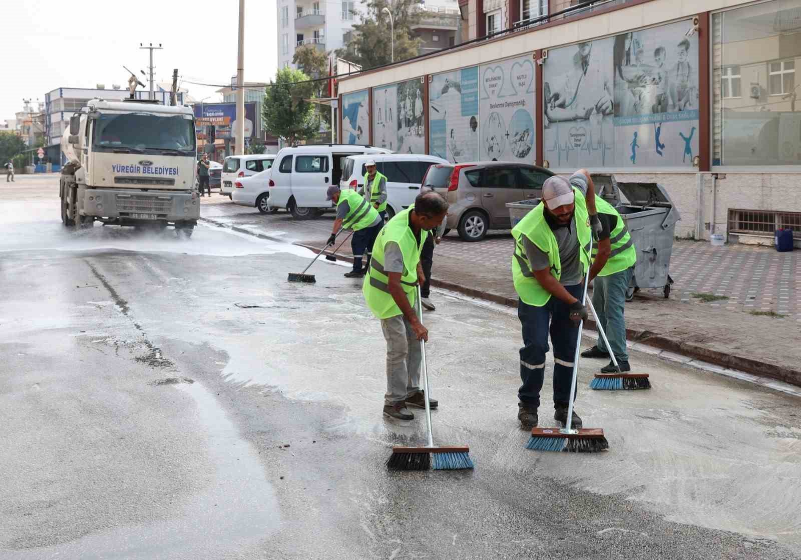 Yüreğir'de Başkan Kocaispir öncülüğünde temizlik seferberliği başladı