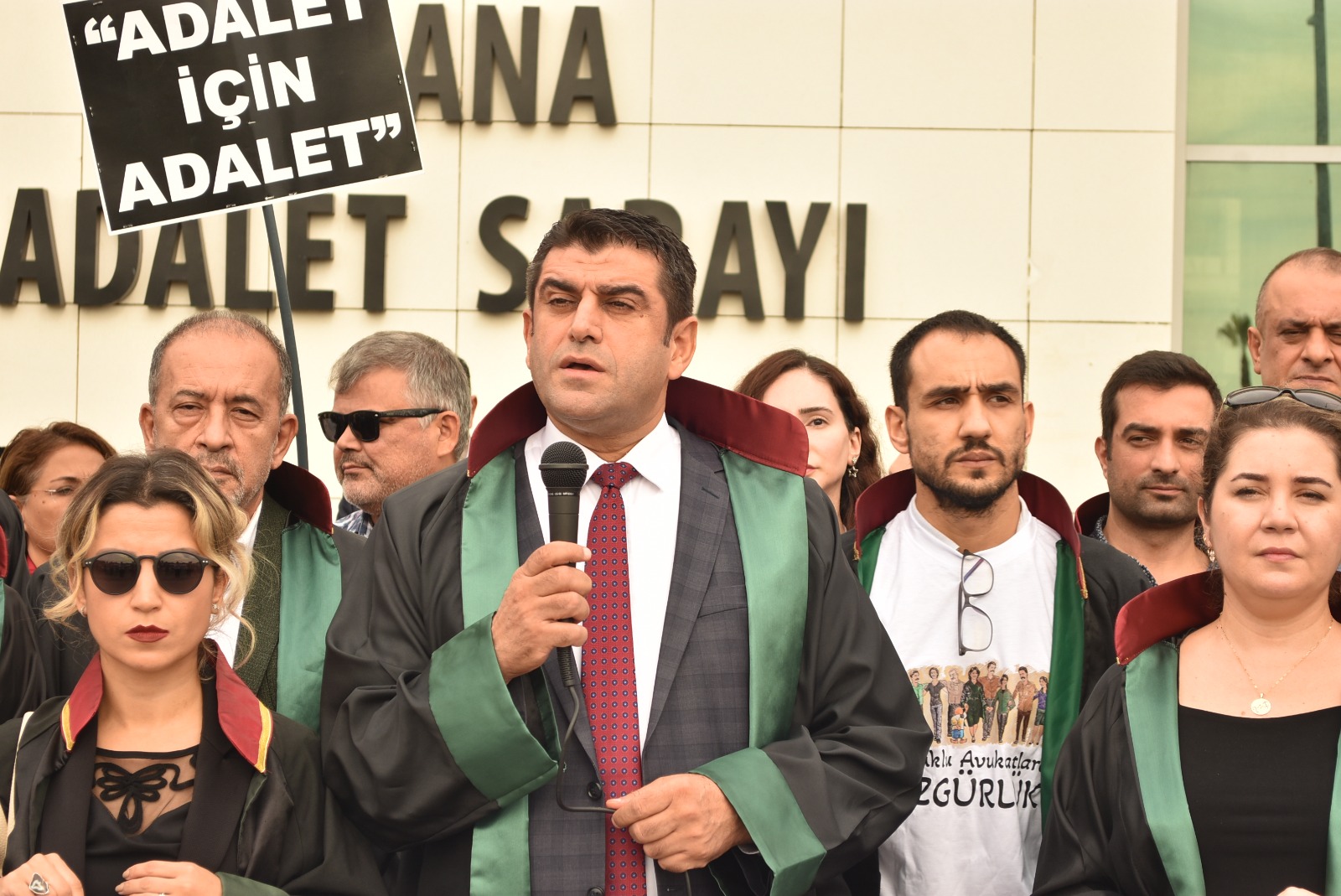 "Anayasaya karşı yargı eliyle kalkışma eylemi gerçekleşmiştir"