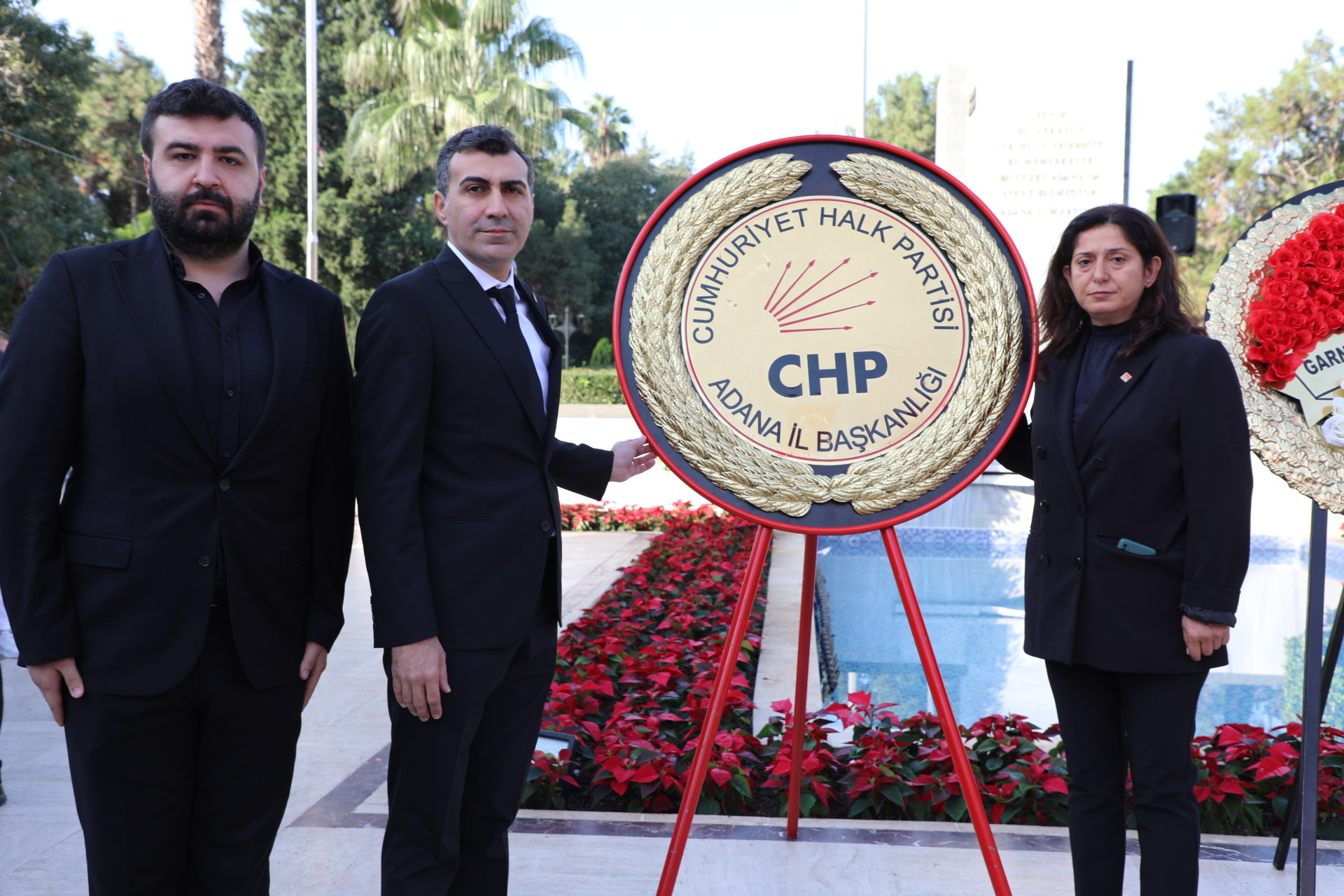 CHP Adana İl Örgütü Ata'sını andı