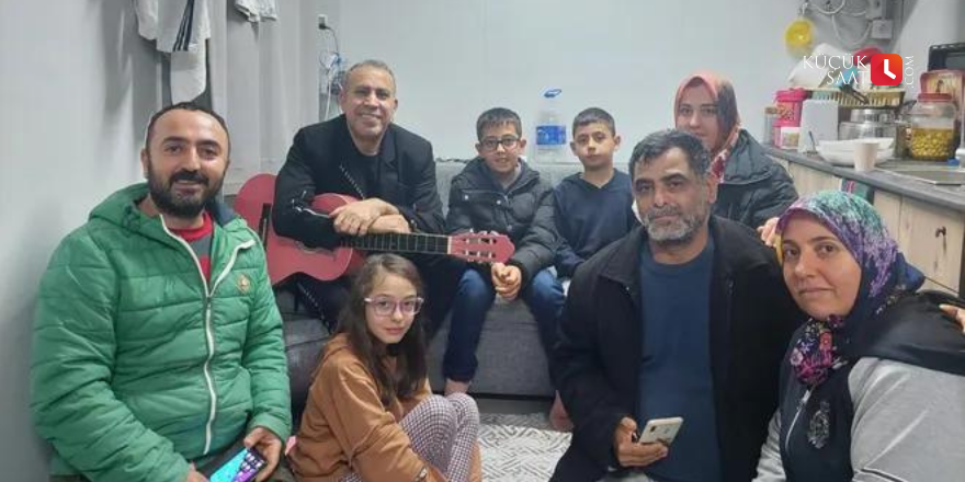 Haluk Levent yeni yıla Antakya'da konteyner kentte girdi