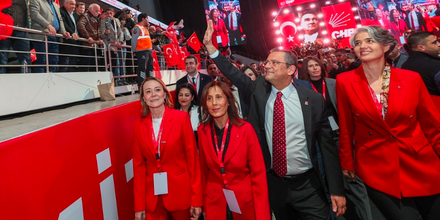 Seyhan Belediye Başkan adayı Oya Tekin Çalışmalarıyla Fark Yaratıyor