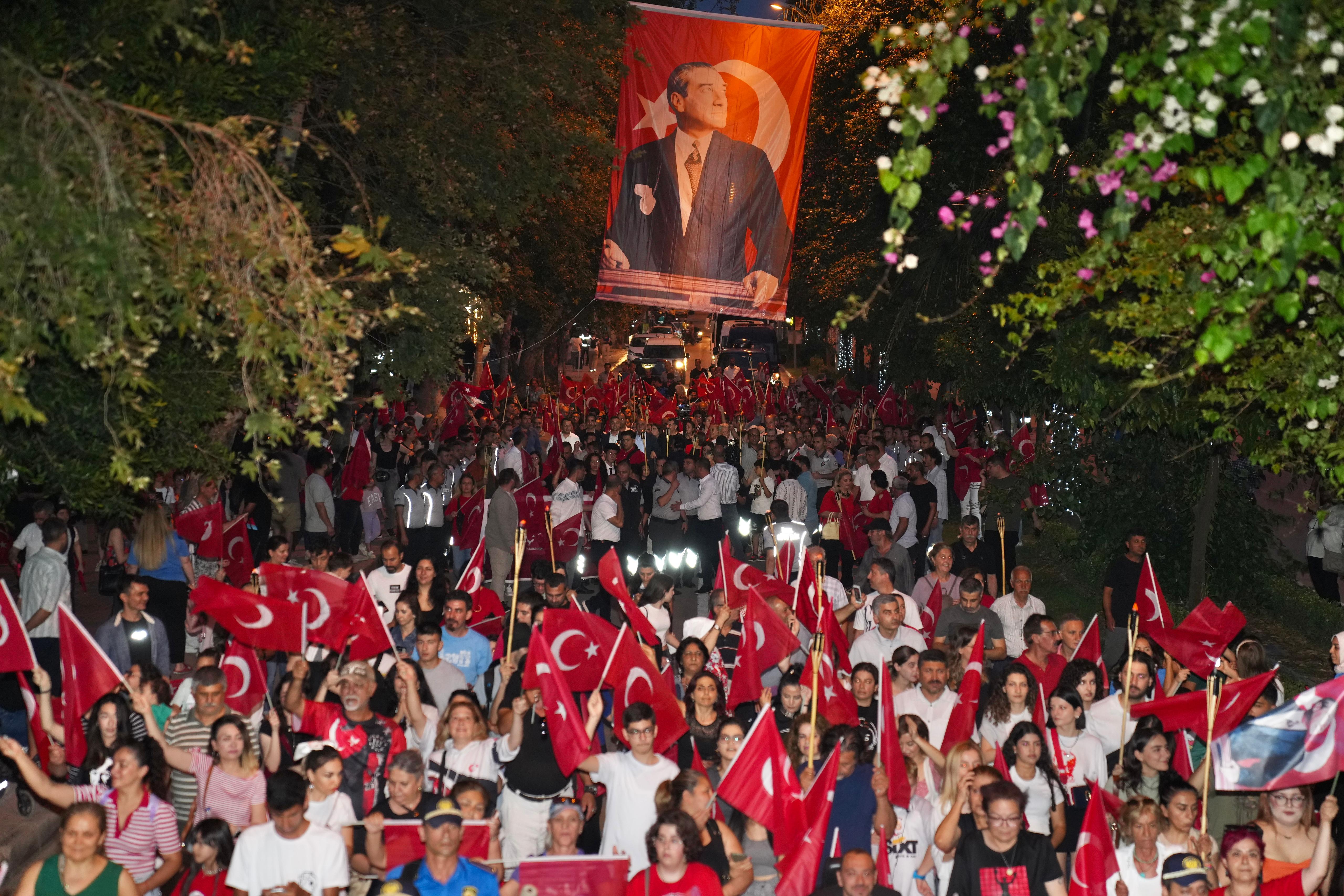 Adana; Mustafa Kemal Atatürk'ün yolunda yürüyor