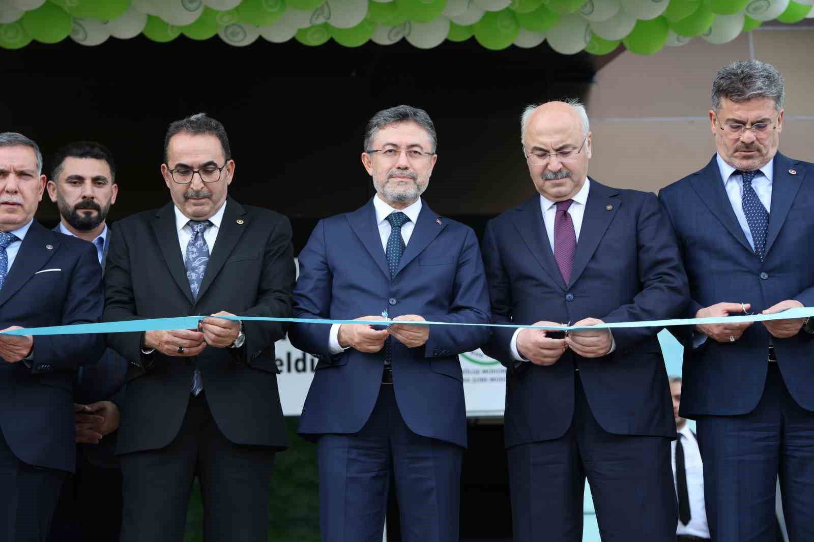 Bakan Yumaklı Adana’da Biyoçeşitlilik Tanıtım Merkezi’nin açılışı yaptı