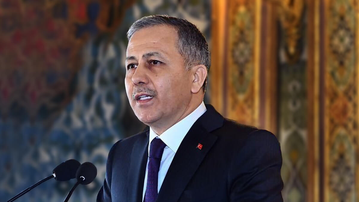 Bakan Yerlikaya: “Adana'da son 3 günde 12 ayrı suç örgütü çökertildi”