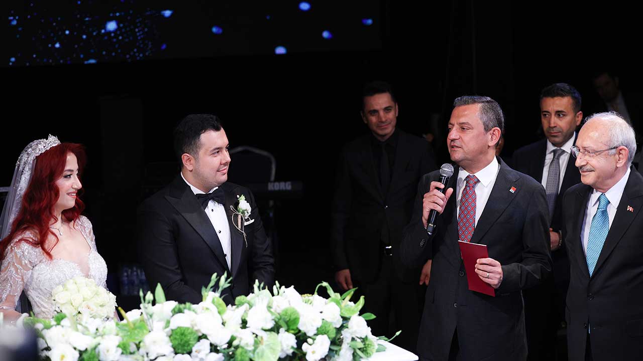 Özel ve Kılıçdaroğlu Adana'da birlikte nikah şahidi oldu