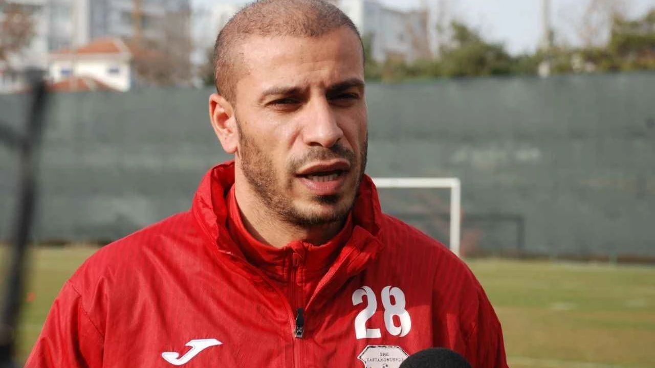 Adanaspor'un Eski Oyuncusu Futbolu Bıraktı