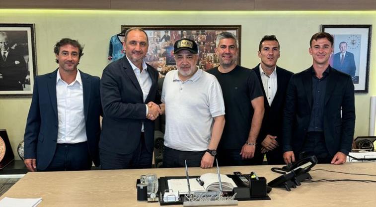 Adana Demirspor yeni teknik direktörünü açıkladı!