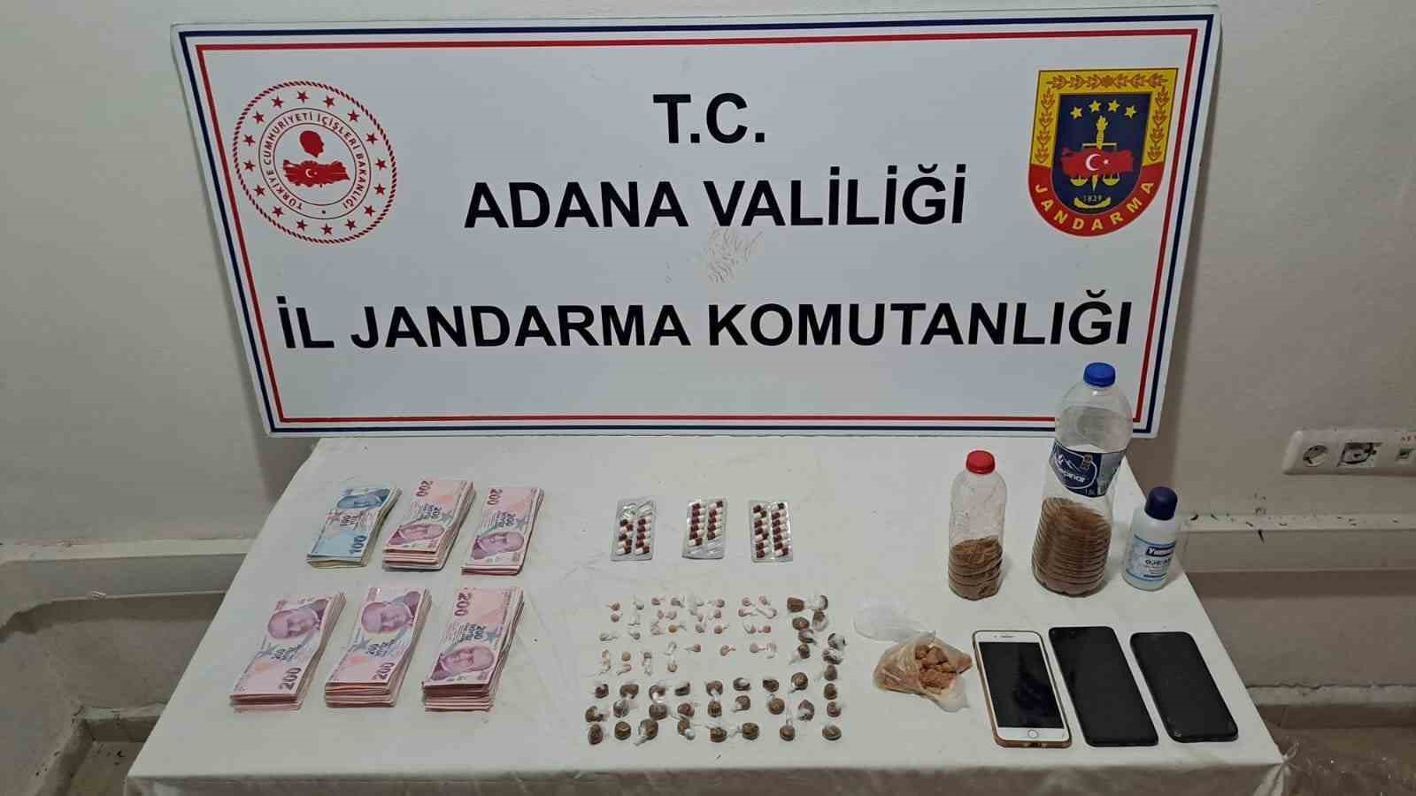 Adana’da 219 gram bonzai ele geçirildi; 4 şüpheli yakalandı