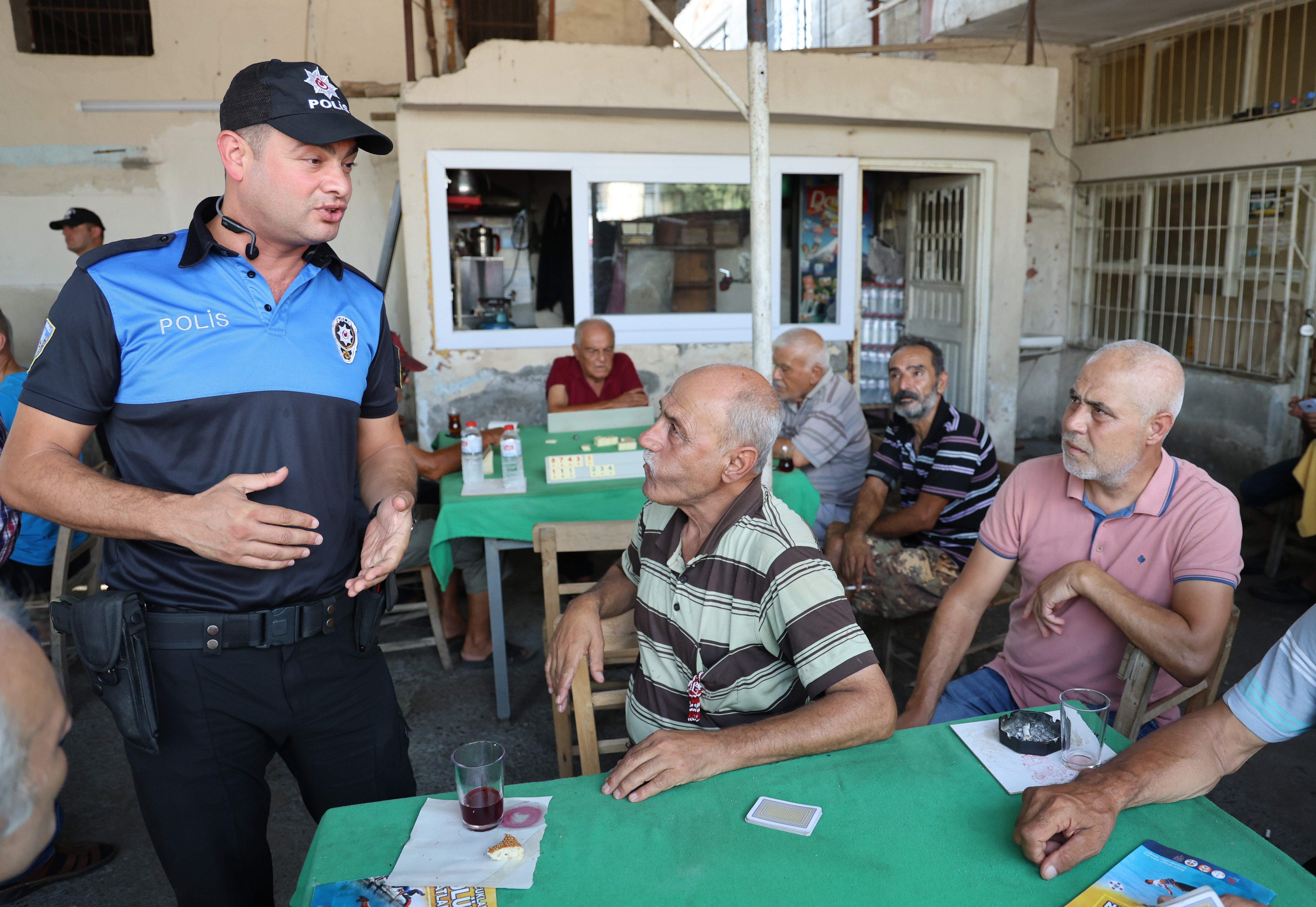 Polis ‘Çocuklar boğulmasın' diye kapı kapı gezdi