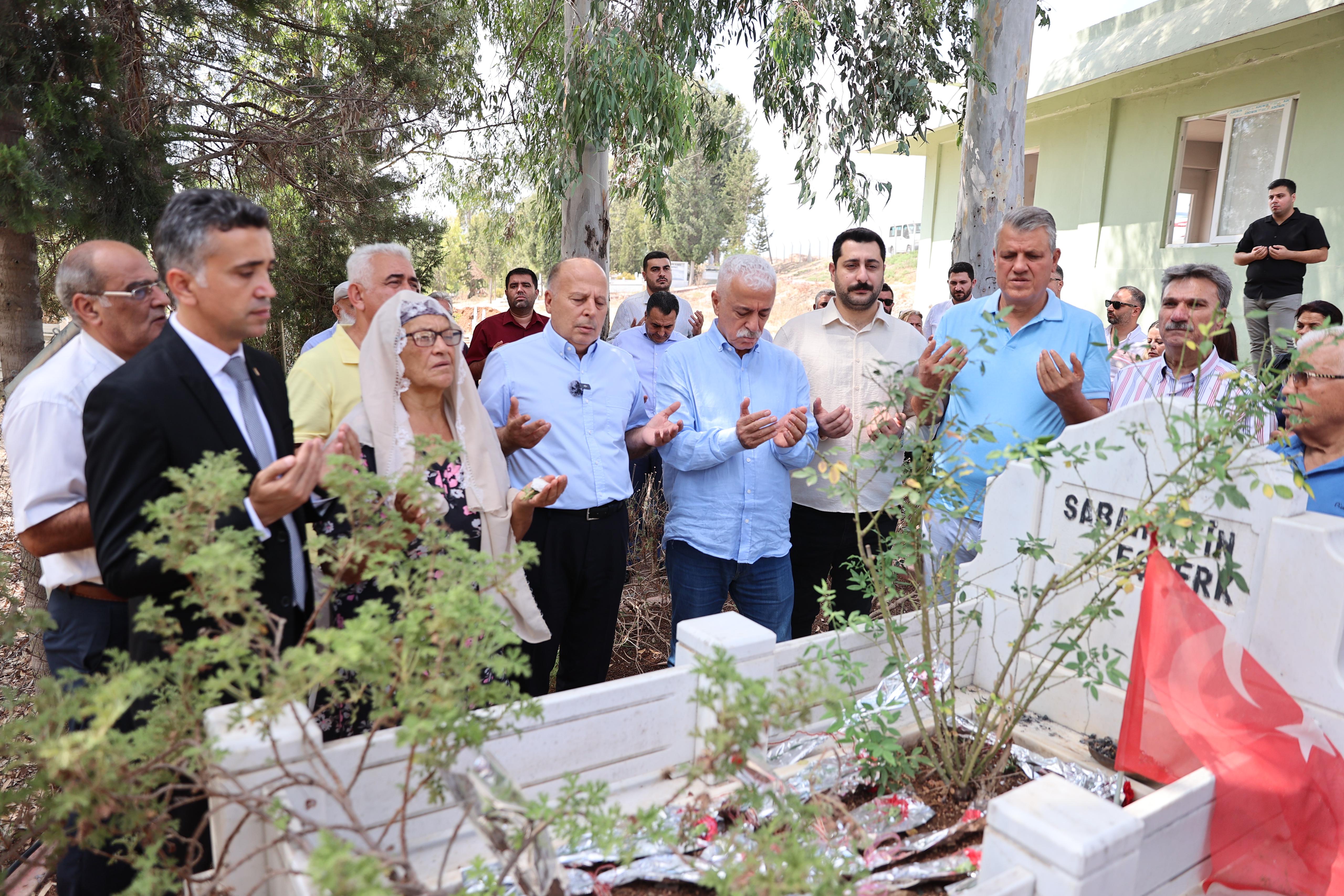 Efsane Başkan Sabahattin Eşberk Mezarı Başında Anıldı