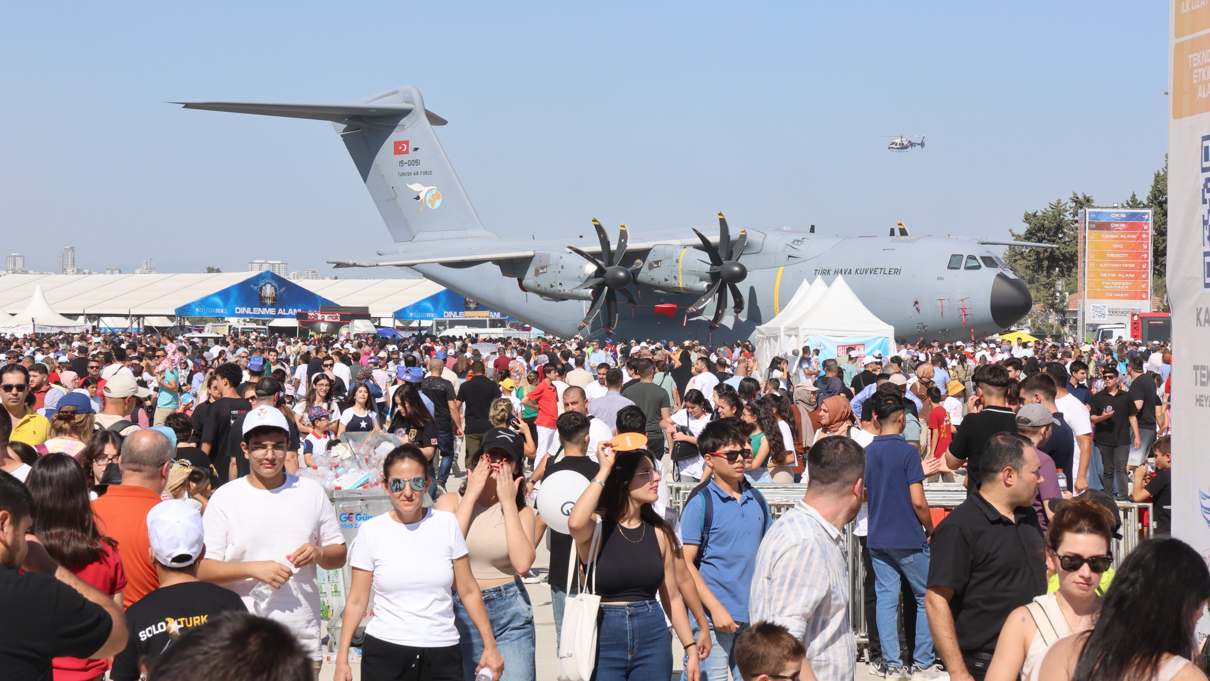 Adanalılardan ve çevre illerden TEKNOFEST'e akın var