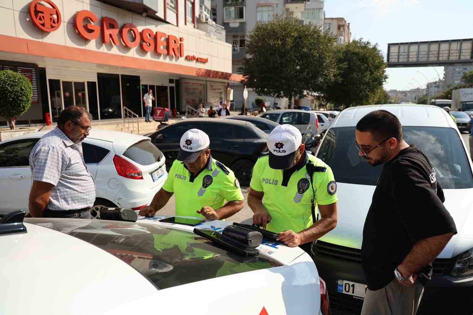 Yayalara yol vermediği için ceza yedi, ‘PKK’lıları gidip çekmezsiniz’ dedi