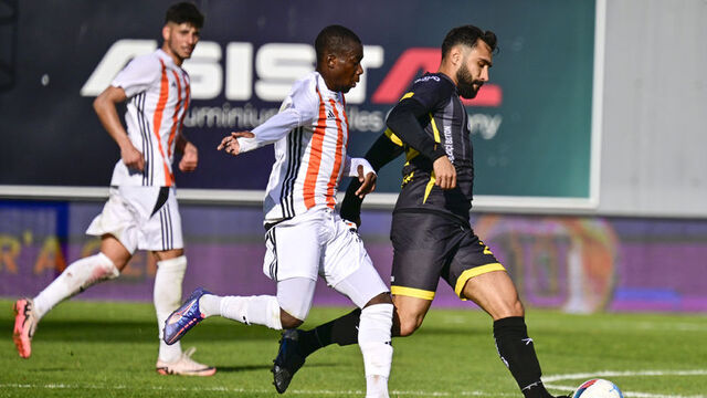 Adanaspor deplasmandan 1 puanla döndü