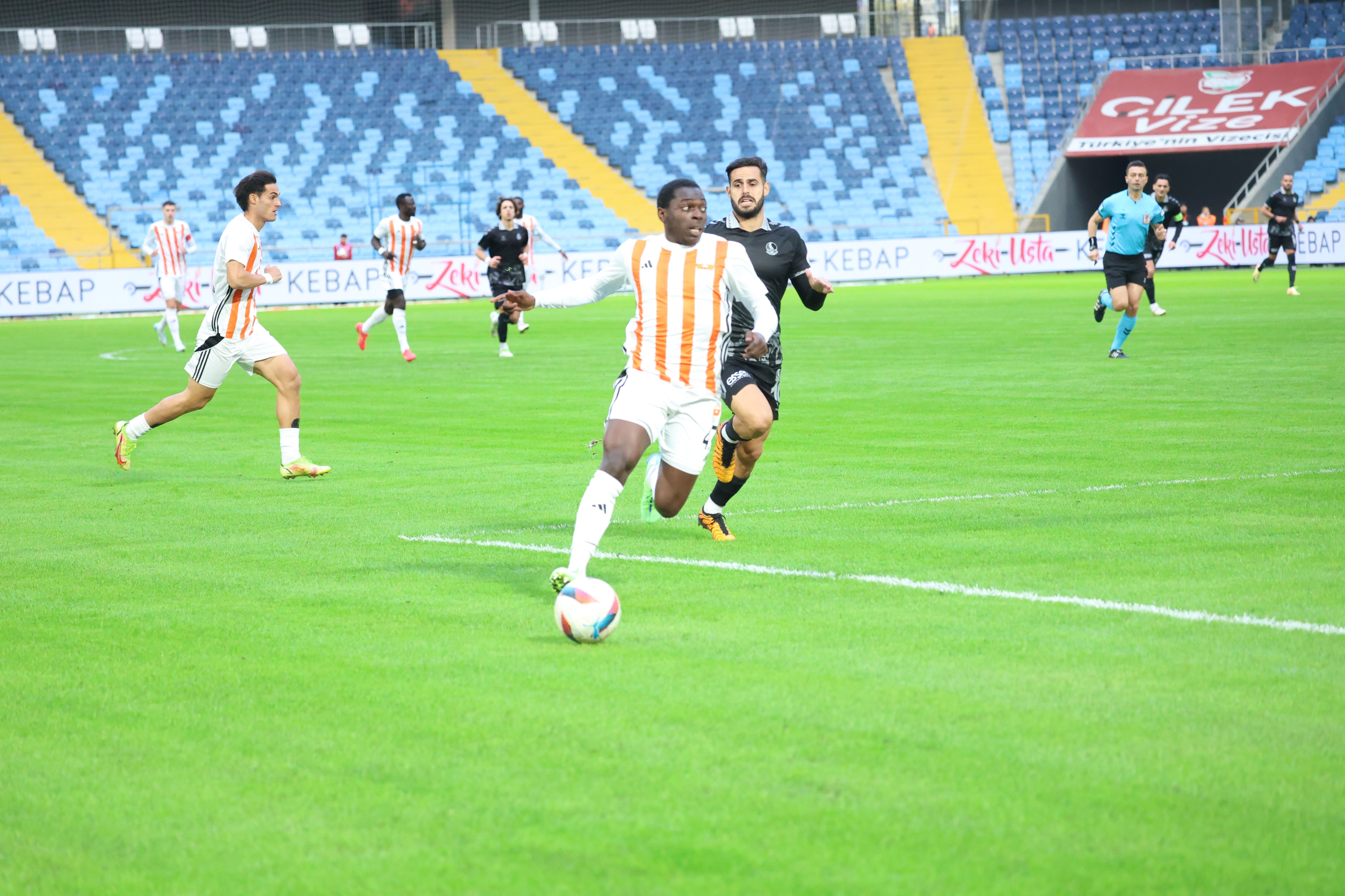 Adanaspor uzatma dakikalarında yıkıldı