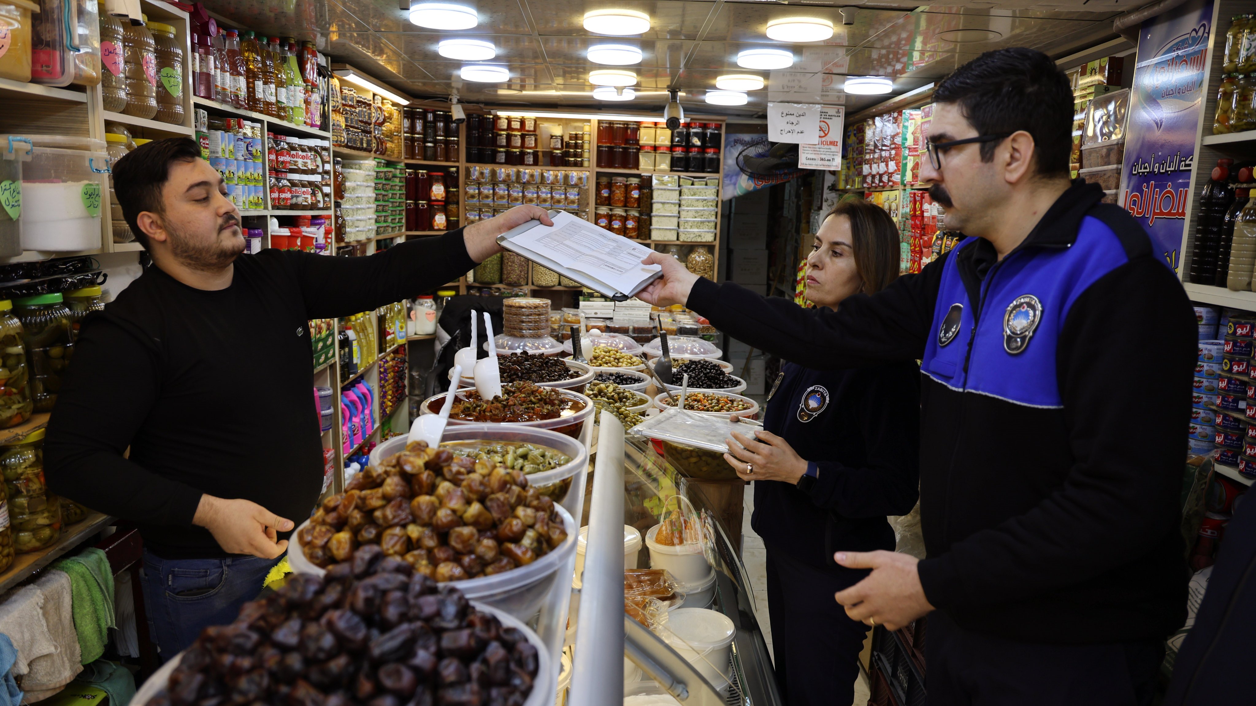 Adana'da zabıtadan usulsüzlüğe geçit yok