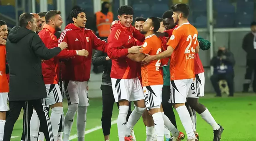 Adanaspor 3 Puanı Deplasmanda Aldı