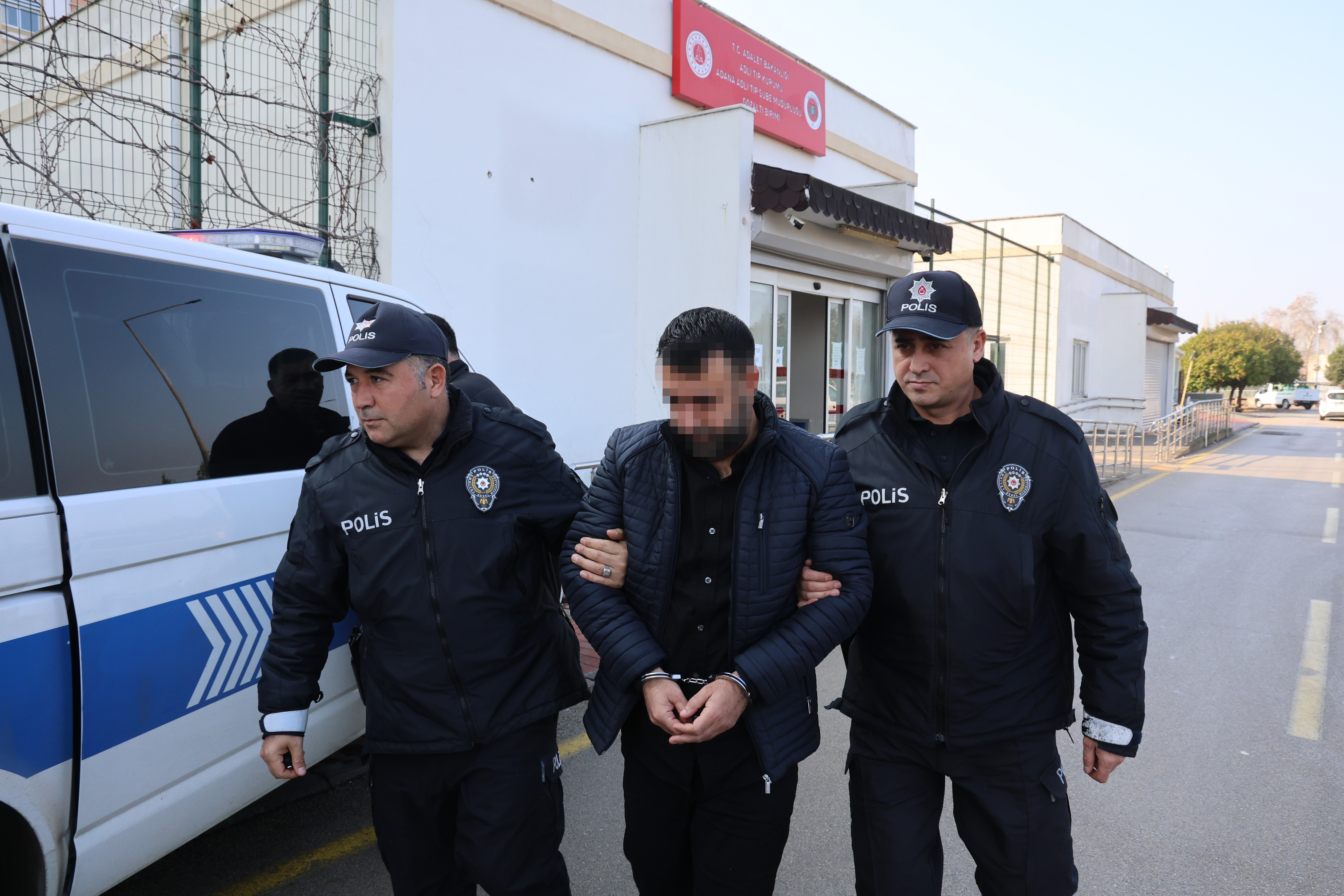 Cinsel istismar suçundan aranan hükümlü, Yüreğir polisinden kaçamadı