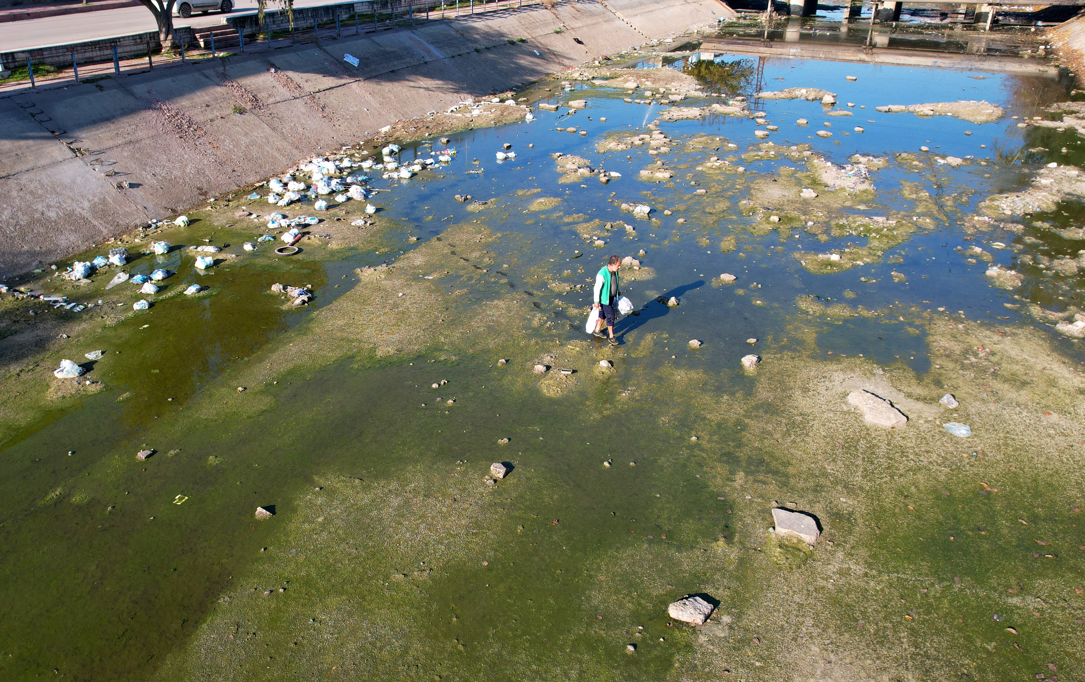 'Adana'nın Venedik'i, Ganj Nehri'ne döndü