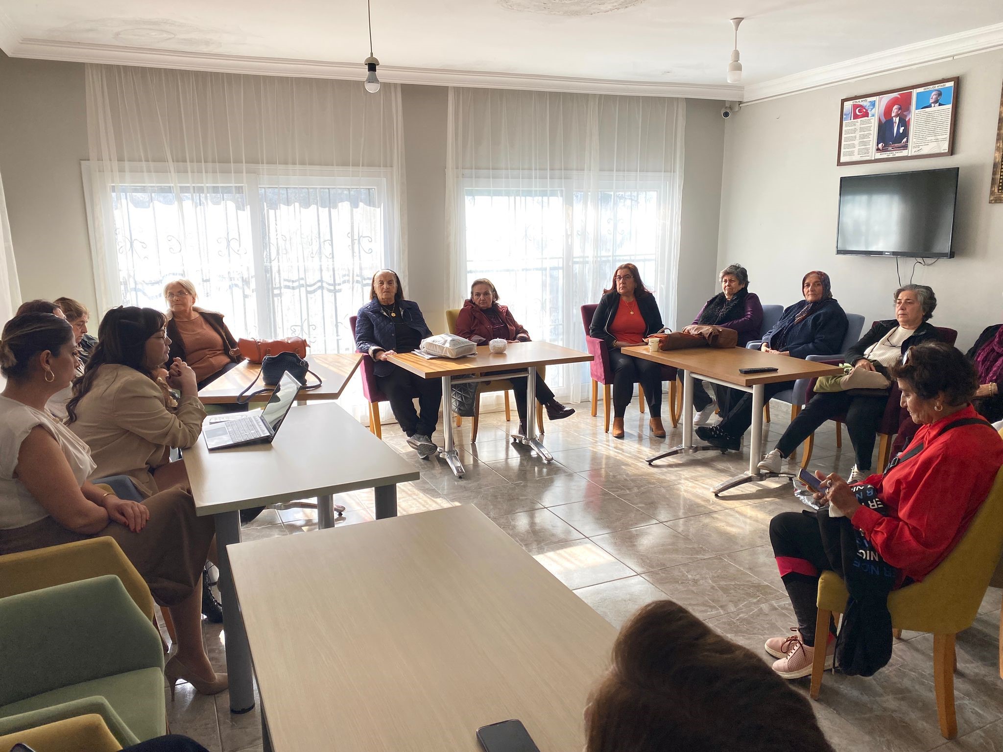 Çukurova’da kadınlara Aile İçi İletişim semineri