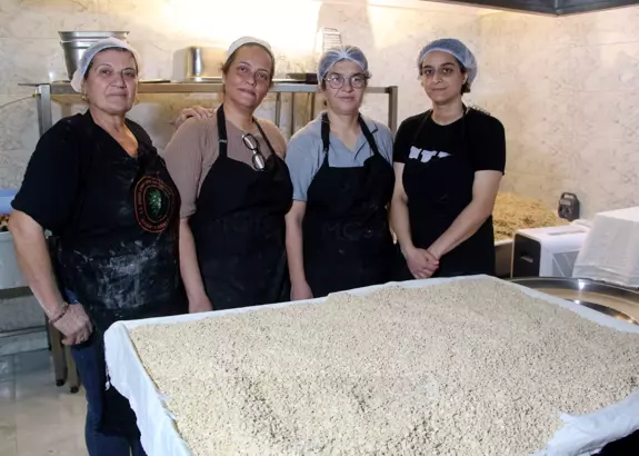 ‘Kabuğunu kırmak isteyen kadınlar’ erişte üretiyor