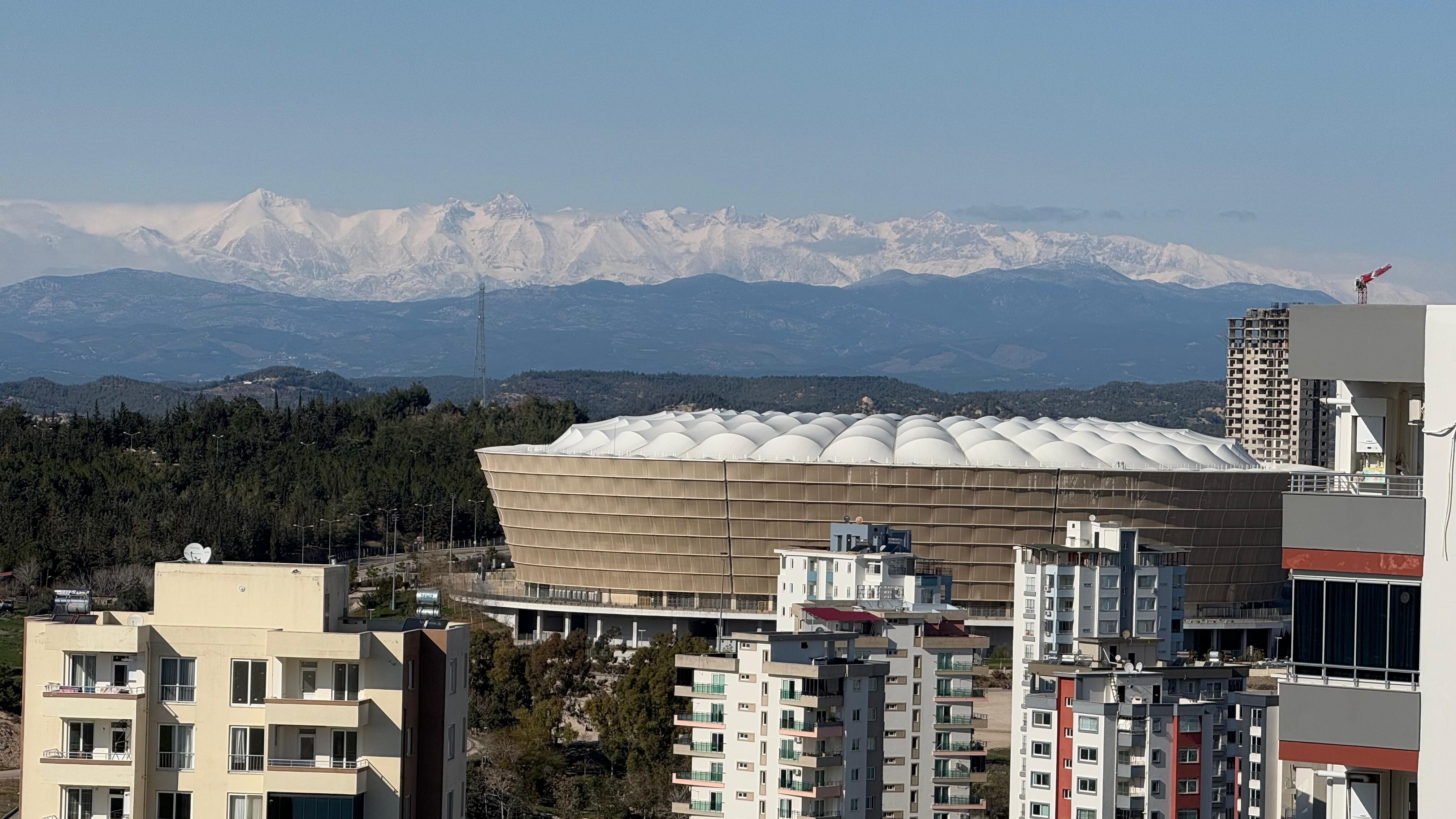 Torosların zirvesinden kartpostallık manzaralar