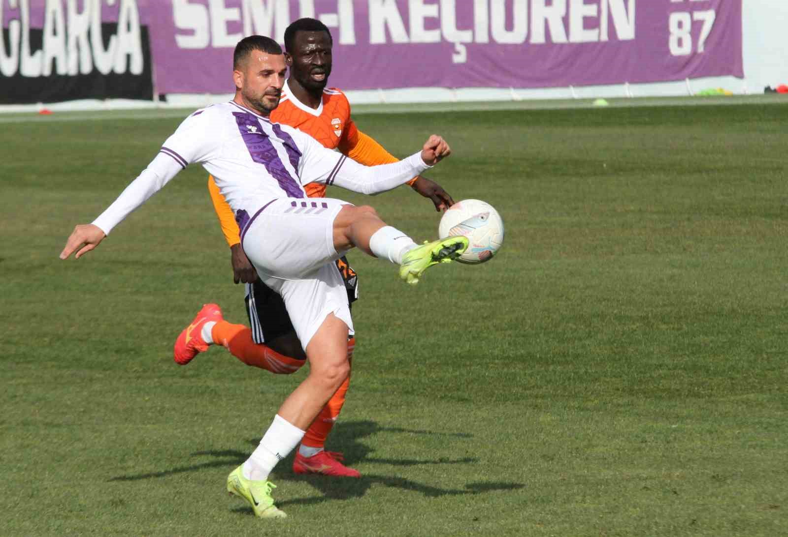 Adanaspor deplasmanda kayıp!