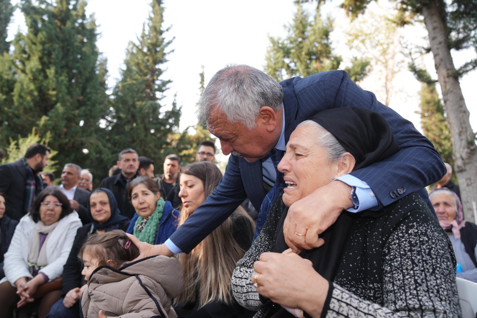 Samet Güdük katledilişinin yıldönümünde mezarı başında ve Büyükşehir Tiyatro Salonu’nda anıldı.