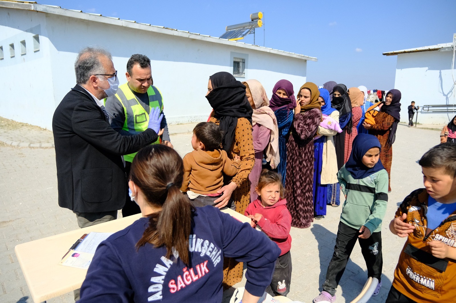 Büyükşehir, geçici tarım işçilerine yönelik sağlık hizmeti ve bilgilendirme çalışması gerçekleştirdi