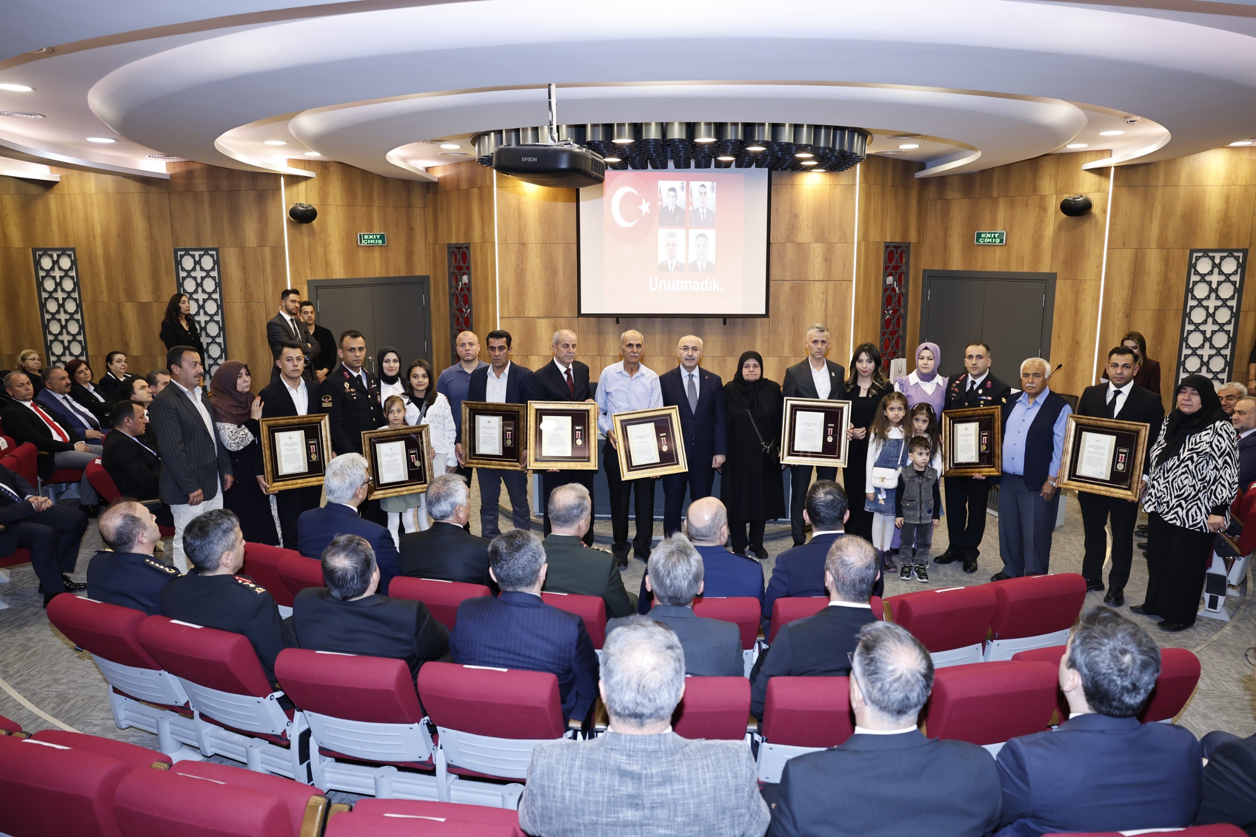 Adana'da 'Devlet Övünç Madalyası Tevcih Töreni' gerçekleştirildi