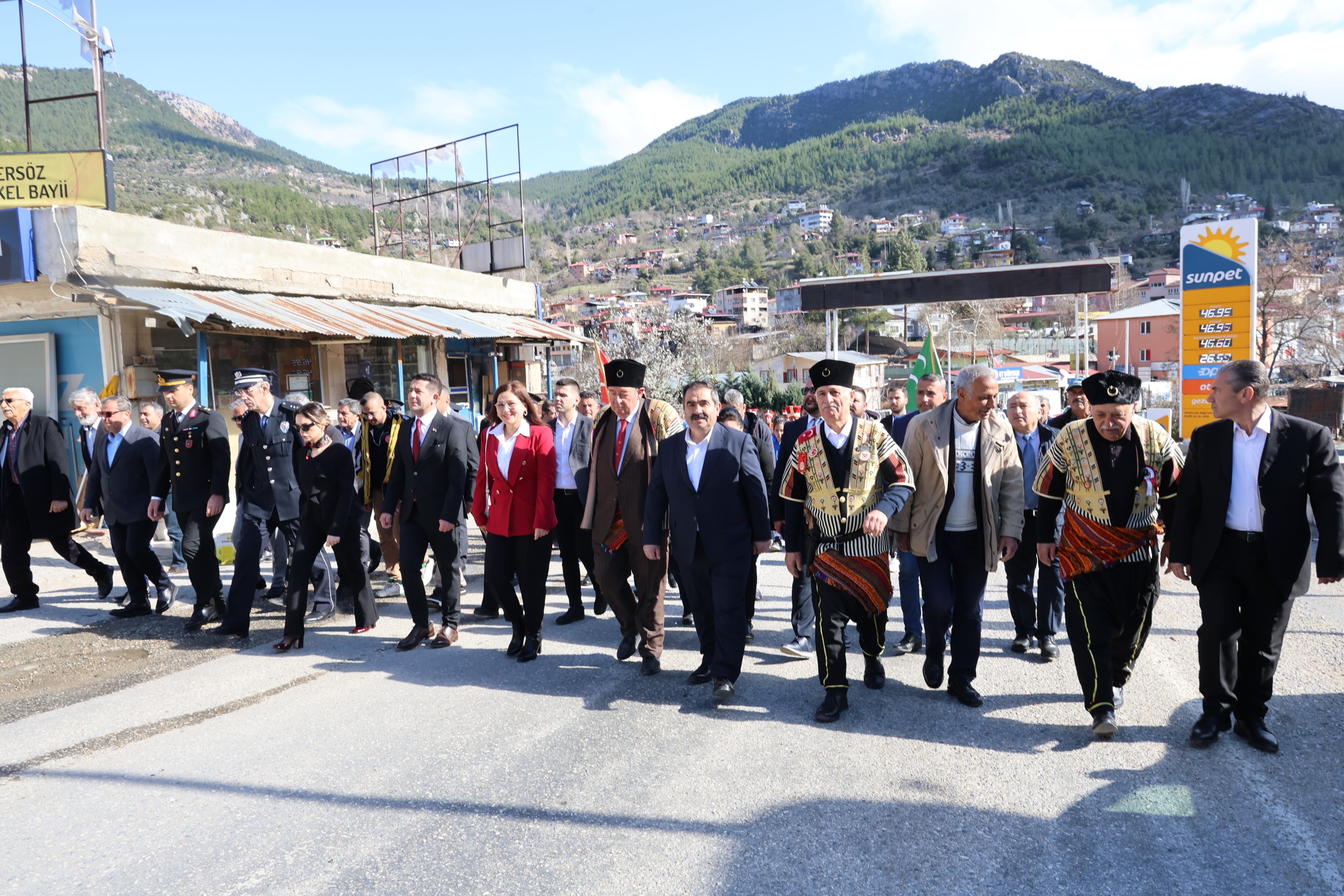 Adana Feke'de kurtuluş coşkusu