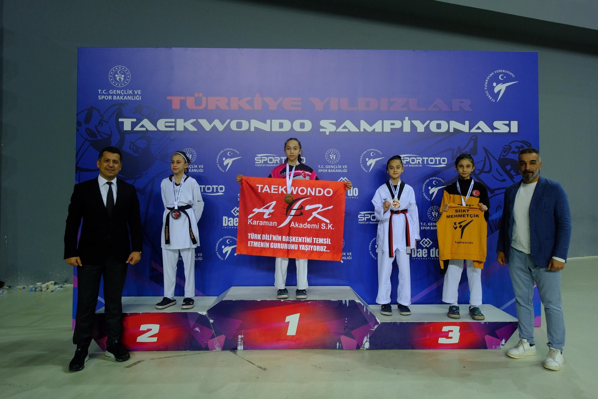 Adanalı sporculardan Taekwondo Türkiye Şampiyonası'nda büyük başarı