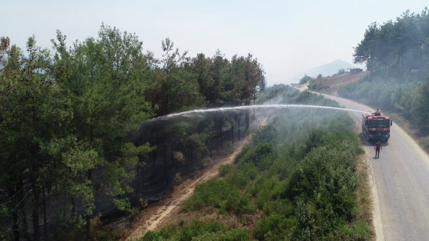 Adana’daki yangında tahribatın büyüklüğü böyle görüntülendi