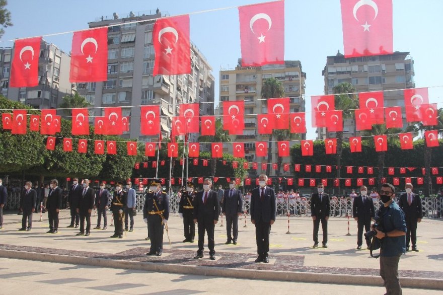 Adana’da 30 Ağustos Zafer Bayramı kutlandı