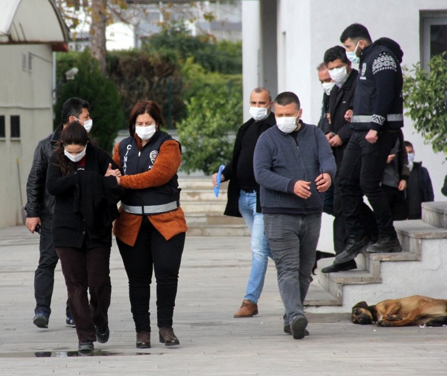 Babasının öldürdüğü kocasını evde 3 gün sakladı