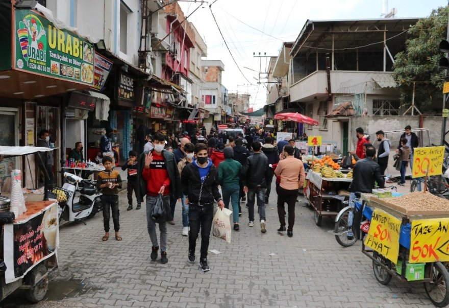 Yasağın kalktığı Adana’da piknik alanları doldu taştı